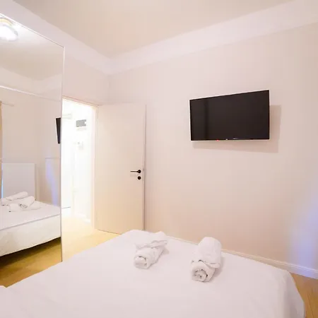 New Modern 2nd Floor דירה סלוניקי